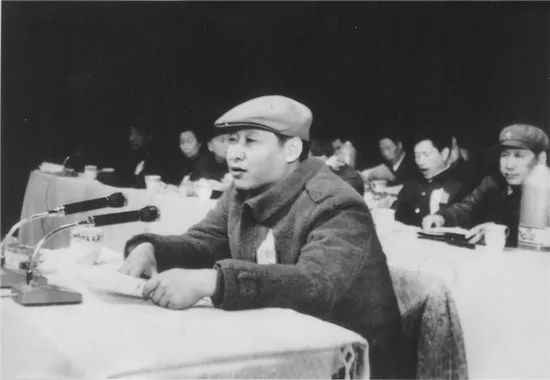 习近平批形式主义:“再这么搞,没收打字机!”